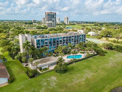 Residential complexes in West Palm Beach, Palm Beach
