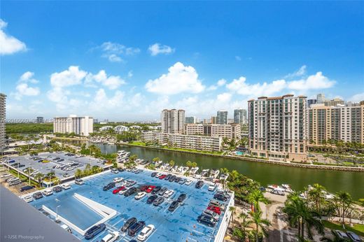 Residential complexes in Sunny Isles Beach, Miami-Dade