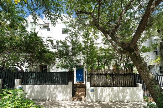 Residential complexes in Miami, Miami-Dade