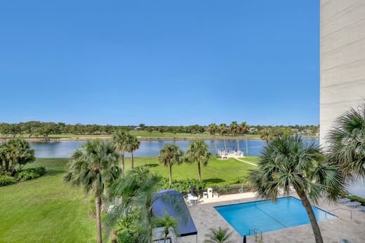Residential complexes in North Palm Beach, Palm Beach