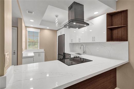 Residential complexes in Pompano Beach, Broward County