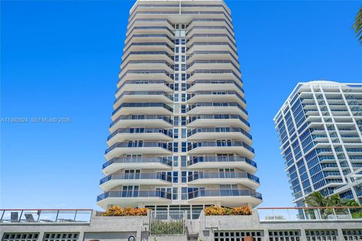 Residential complexes in Miami Beach, Miami-Dade