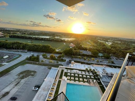 Doral, Miami-Dade Countyのアパートメント・コンプレックス