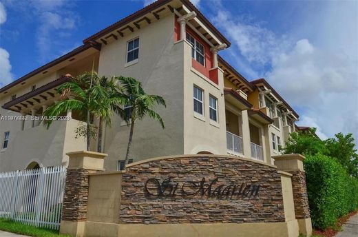 Residential complexes in Doral, Miami-Dade