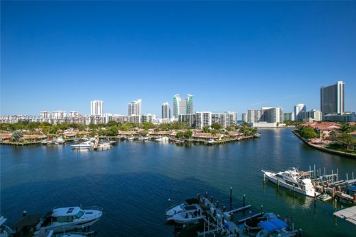 Residential complexes in Hallandale, Broward County