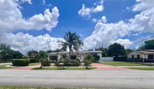 Вилла, Miami Gardens, Miami-Dade County