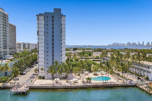 Residential complexes in North Bay Village, Miami-Dade