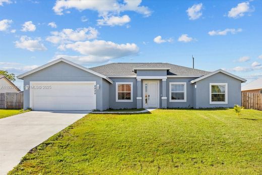 Villa in Port Saint Lucie, Saint Lucie County