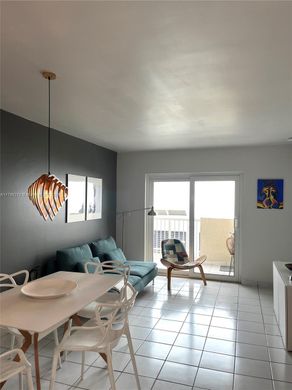 Complesso residenziale a Miami Beach, Miami-Dade County