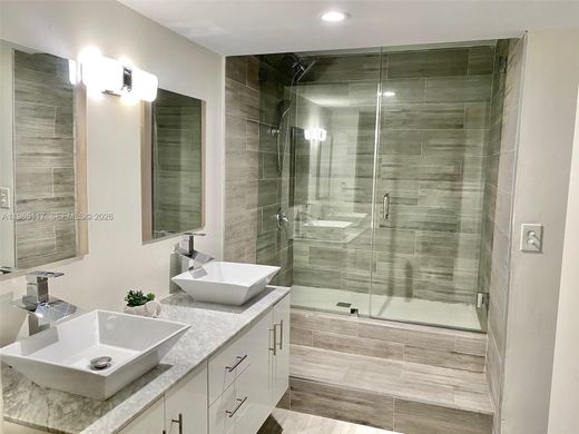 Complesso residenziale a Miami, Miami-Dade County