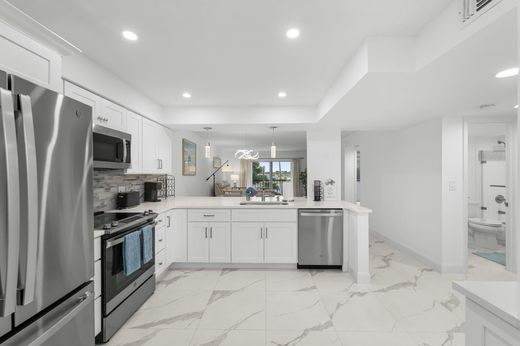 Residential complexes in Delray Beach, Palm Beach