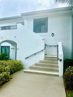 Residential complexes in Delray Beach, Palm Beach