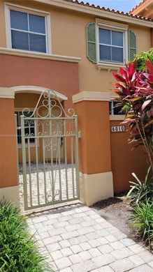 Residential complexes in Dania Beach, Broward County