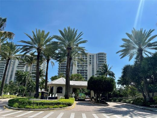 Residential complexes in Hollywood, Broward County