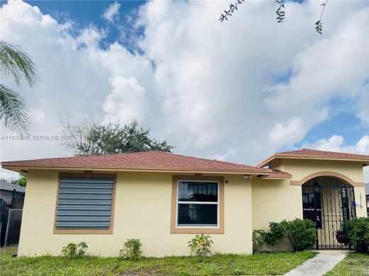 Villa - Miami Gardens, Miami-Dade County