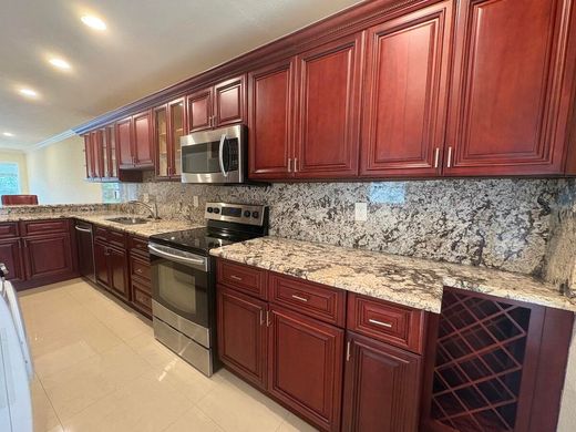 Residential complexes in Delray Beach, Palm Beach