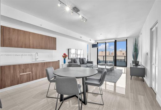 Komplex apartman Aventura, Miami-Dade County