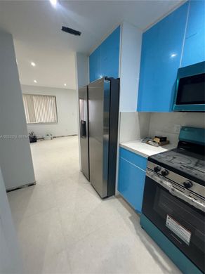 Villa in Sweetwater, Miami-Dade