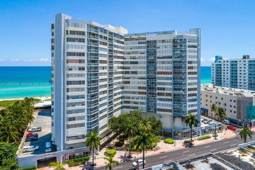 Residential complexes in Miami Beach, Miami-Dade