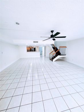 Townhouse in Miami, Miami-Dade