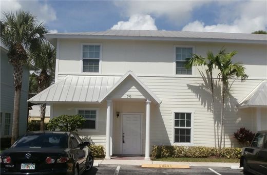Townhouse in Riviera Beach, Palm Beach