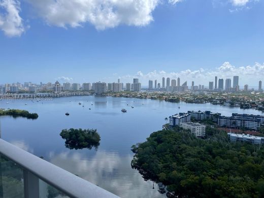 Complesso residenziale a North Miami Beach, Miami-Dade County