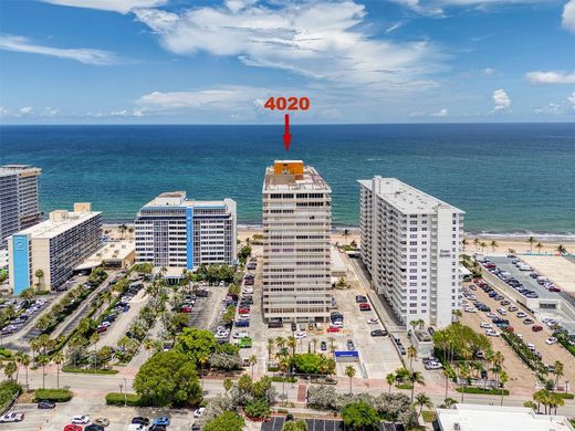 Residential complexes in Fort Lauderdale, Broward County