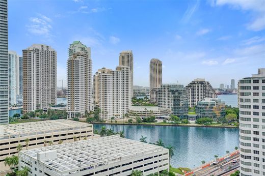 Residential complexes in Miami, Miami-Dade