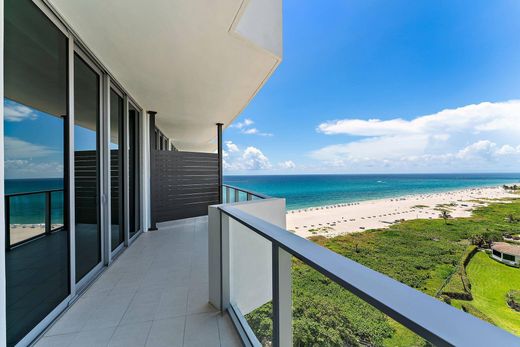 Residential complexes in Palm Beach Shores, Palm Beach