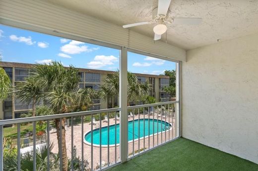 Kamienica w Deerfield Beach, Broward County