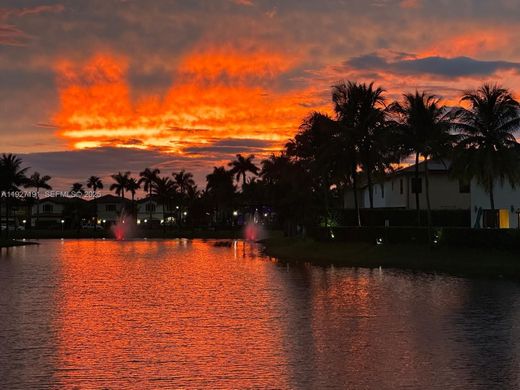 Villa in Doral, Miami-Dade County