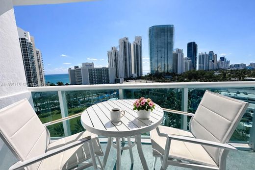 Residential complexes in Sunny Isles Beach, Miami-Dade