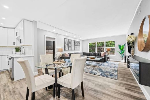 Residential complexes in Fort Lauderdale, Broward County