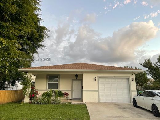 Villa in Dania Beach, Broward County