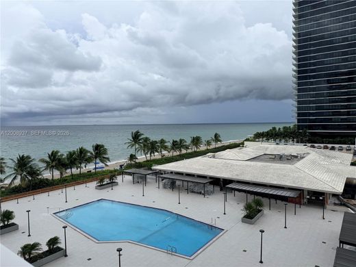 Residential complexes in Hallandale, Broward County