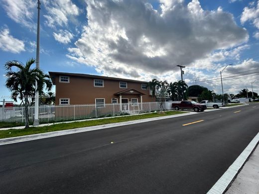 Villa in Hialeah, Miami-Dade