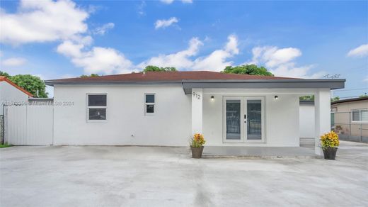 Villa in Hialeah, Miami-Dade County