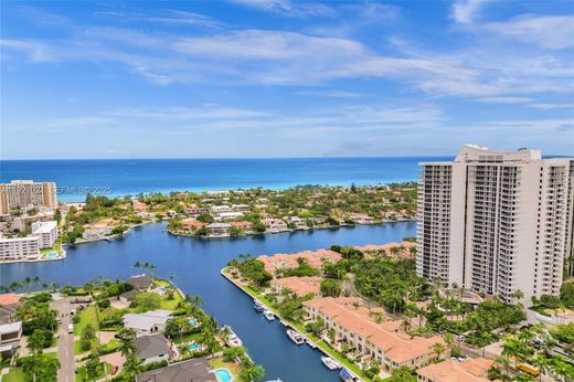 Residential complexes in Aventura, Miami-Dade