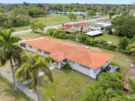 Villa in Miami Gardens, Miami-Dade County
