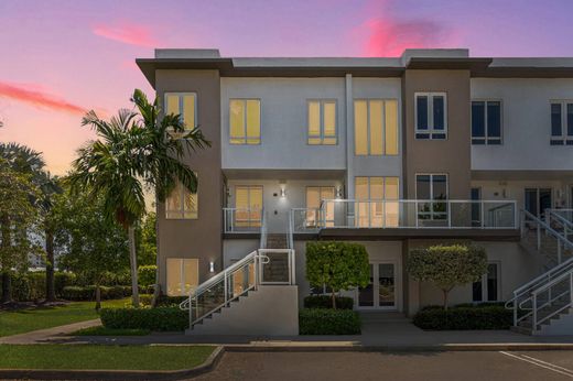 Townhouse - Doral, Miami-Dade County