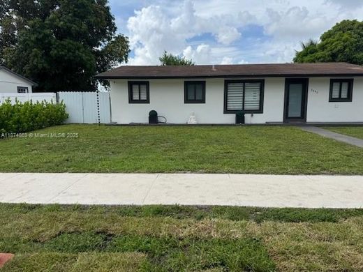 빌라 / Miami Gardens, Miami-Dade County