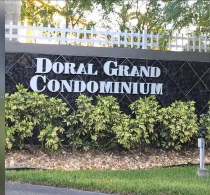 Residential complexes in Doral, Miami-Dade