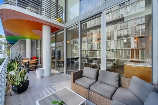 Kamienica w Miami, Miami-Dade County