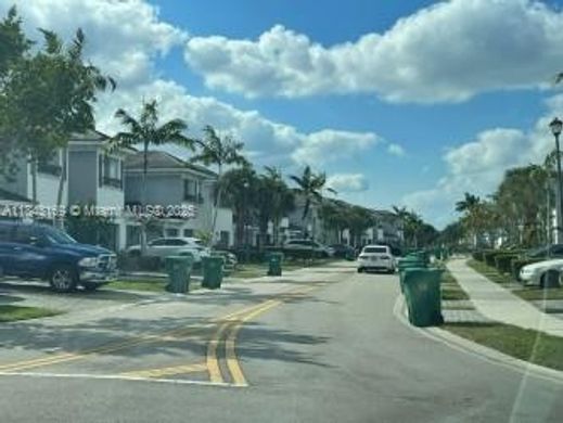 Αστικό ακίνητο σε Lauderhill, Broward County