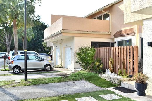 Townhouse in Plantation, Broward County