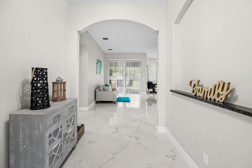 Villa Port Saint Lucie, Saint Lucie County