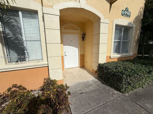 Residential complexes in Hialeah, Miami-Dade