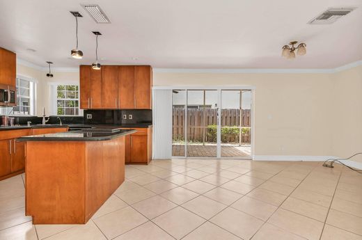 Villa - Coconut Creek, Broward County