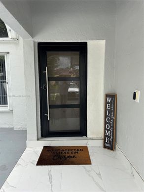 ﻓﻴﻼ ﻓﻲ ميامي، فلوريدا, Miami-Dade County