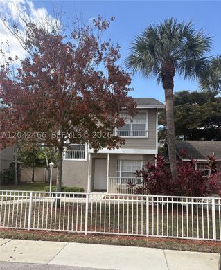 Townhouse in Sunrise, Broward County